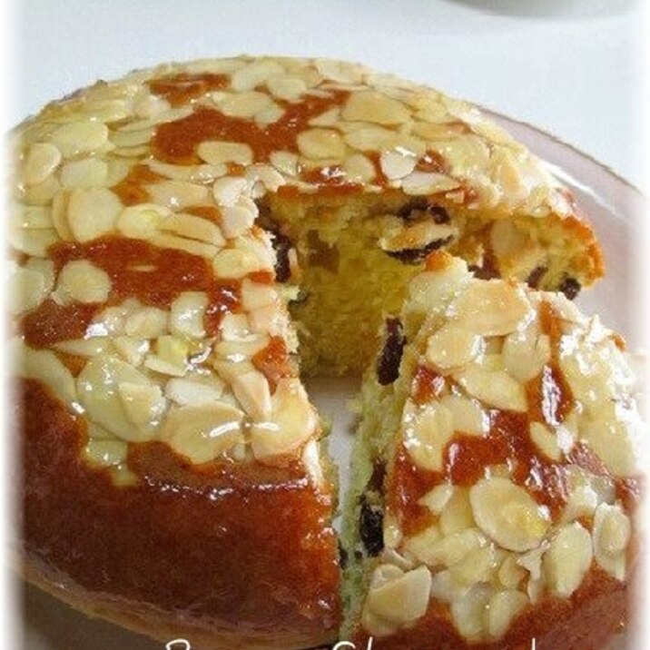 炊飯器で簡単!HMにレーズン入りアーモンドケーキ♪